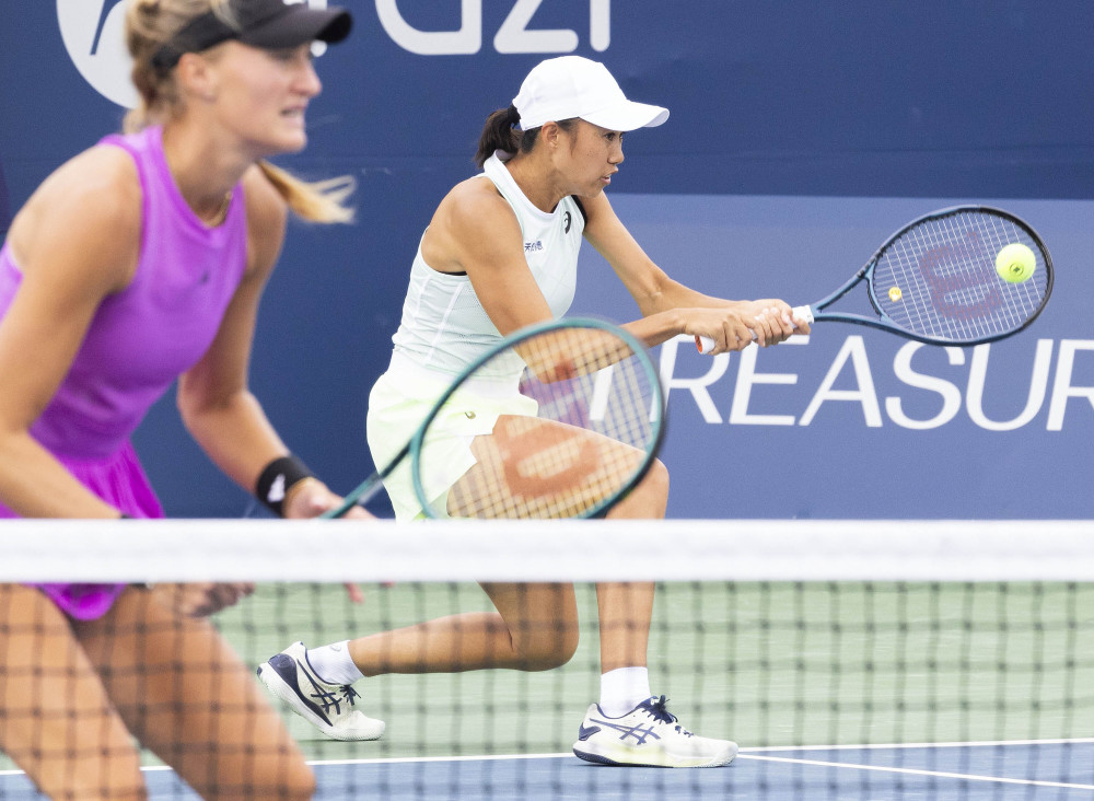 是她獲得此 是她獲得此